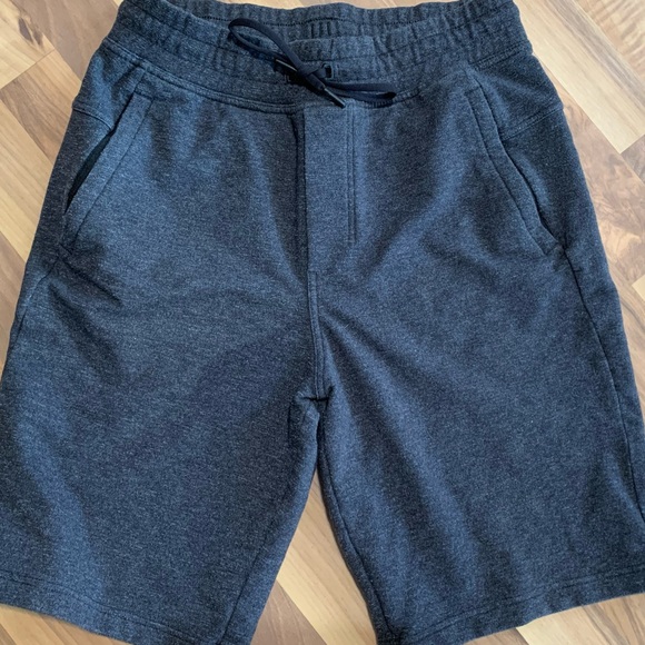 Men’s Lululemon charcoal gray sweatshorts in mint condition.SMALL - Picture 3 of 16